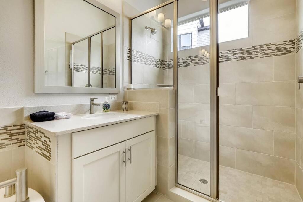 סן אנטוניו Gorgeous 4 Bed Home On St Mary'S - Minutes To Riverwalk/Pearl מראה חיצוני תמונה