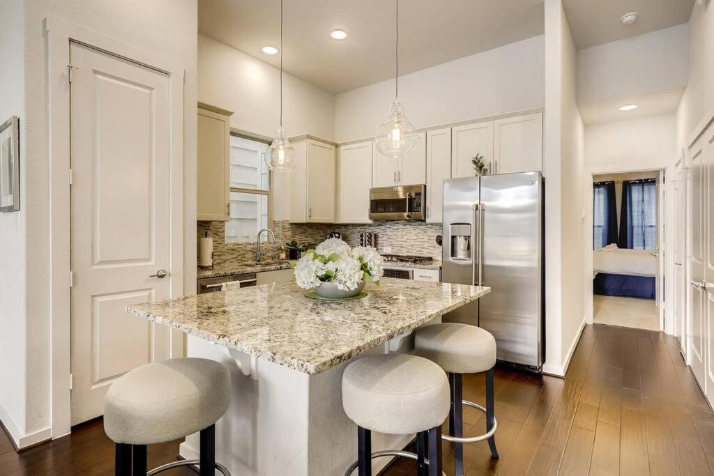 סן אנטוניו Gorgeous 4 Bed Home On St Mary'S - Minutes To Riverwalk/Pearl מראה חיצוני תמונה