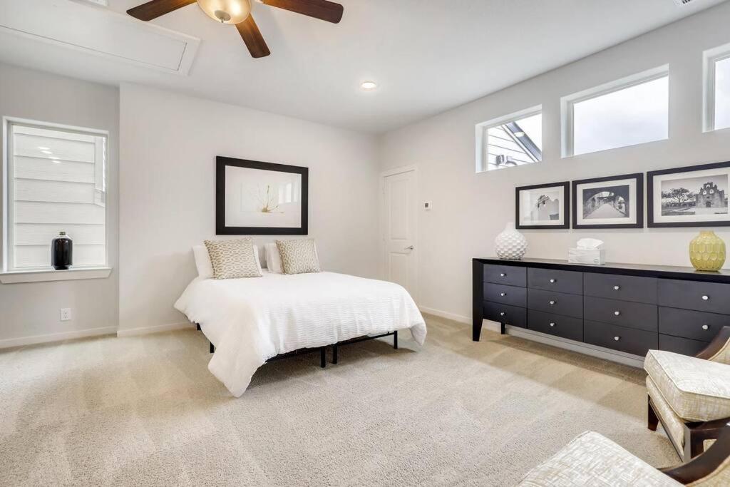 סן אנטוניו Gorgeous 4 Bed Home On St Mary'S - Minutes To Riverwalk/Pearl מראה חיצוני תמונה