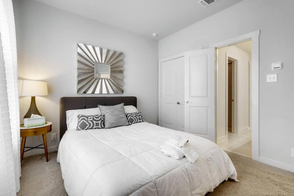 סן אנטוניו Gorgeous 4 Bed Home On St Mary'S - Minutes To Riverwalk/Pearl מראה חיצוני תמונה
