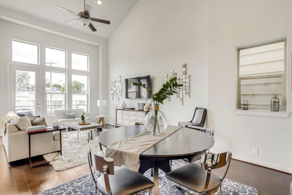 סן אנטוניו Gorgeous 4 Bed Home On St Mary'S - Minutes To Riverwalk/Pearl מראה חיצוני תמונה